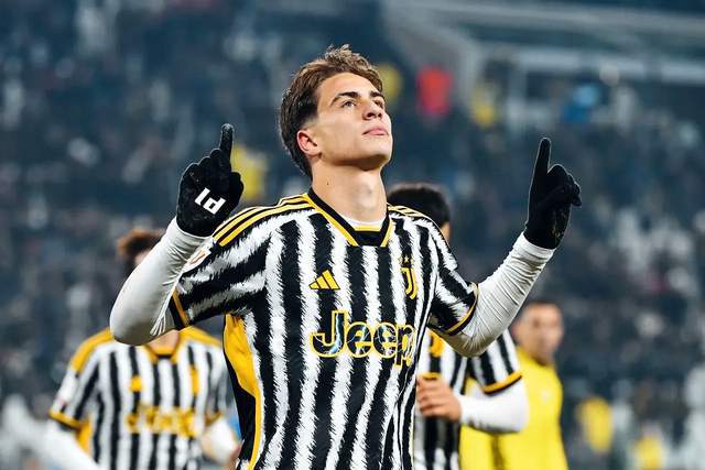 布雷斯特VS朗斯直播国际米兰场场丢球，布雷斯特大开大合，朗斯客场差劲