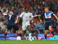 上海海港VS重庆铜梁龙直播到底谁是保级队？当卫冕冠军海港主场遭遇升班马重庆铜梁龙，答案即将揭晓！